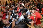 Hundreds give Joseph Schooling triumphant homecoming at Changi Airport - 45