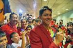 Hundreds give Joseph Schooling triumphant homecoming at Changi Airport - 12