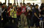 Hundreds give Joseph Schooling triumphant homecoming at Changi Airport - 13