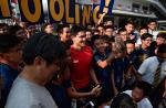 Hundreds give Joseph Schooling triumphant homecoming at Changi Airport - 4