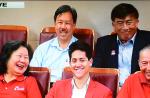 Hundreds give Joseph Schooling triumphant homecoming at Changi Airport - 24