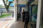 Bank robbery at Holland Village Standard Chartered Bank - 9