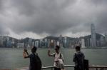 Typhoon Nida hits Hong Kong, chaos at the airport - 6