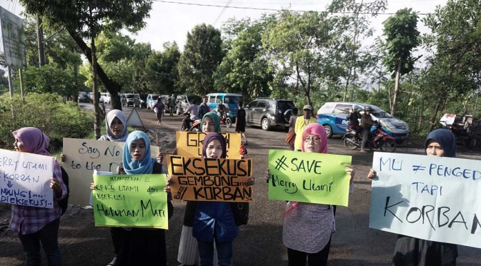 Convicts in the dark for hours about Indonesia execution reprieve