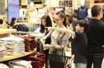 Uniqlo Singapore opens its doors to special guests and 2,000 customers - 23