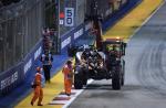 F1 race heats up in Singapore Grand Prix - 12