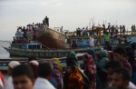 Bangladesh rescuers struggle in hunt for capsized ferry - 3