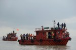 Bangladesh rescuers struggle in hunt for capsized ferry - 5