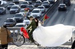 Unusual ways Asian couples get married - 39