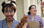 Unusual ways Asian couples get married - 74