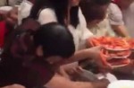 Chinese tourists in Thailand go prawn-crazy at buffet - 2