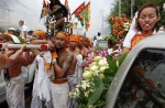 Extreme piercing for purity in Thai vegetarian festival - 9