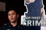 'Yan dao' cop of anti-crime standee gets married - 40