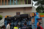 Crane crashes into HDB block at Woodlands Centre - 19