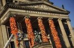 Ai Weiwei covers Berlin's concert hall with 14,000 refugee life jackets - 5