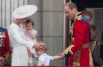 Queen Elizabeth celebrates 90th birthday in ceremony with pageantry - 15