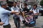 China's dog meat festival growing leaner - 5