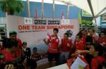 Crowds gather to catch glimpse of Joseph Schooling on victory parade - 20