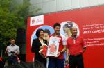 Crowds gather to catch glimpse of Joseph Schooling on victory parade - 29