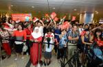 Hundreds give Joseph Schooling triumphant homecoming at Changi Airport - 41