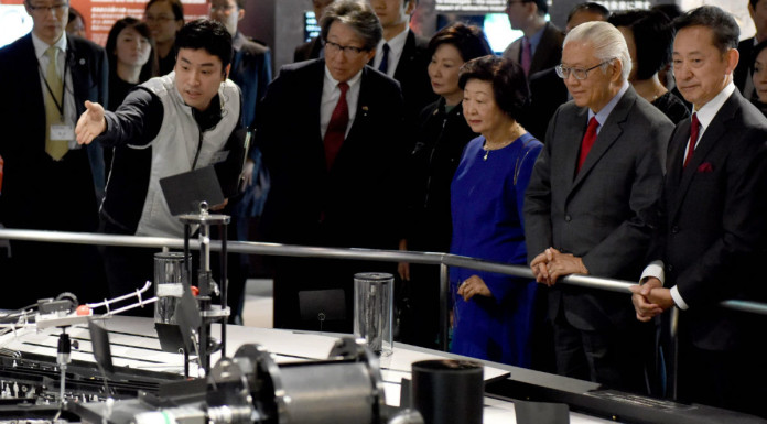 President Tan gets a glimpse of ‘smart future’