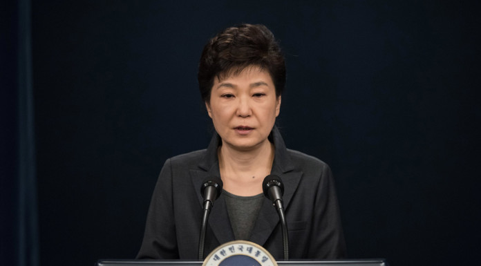 "My heart is breaking", says South Korean President Park Geun-hye in tearful apology