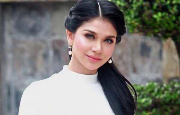 Malaysian actress annoyed her wedding gown likened to her peer's