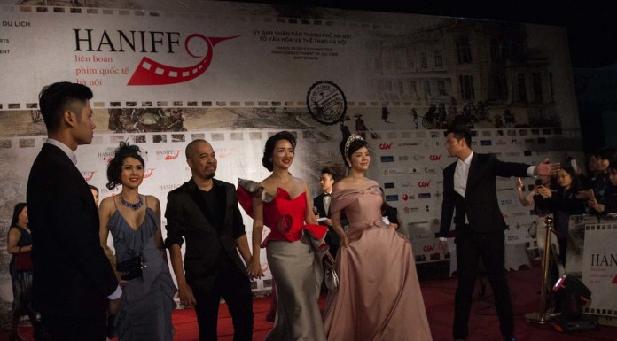 Stars hit red carpet for Hanoi film fest