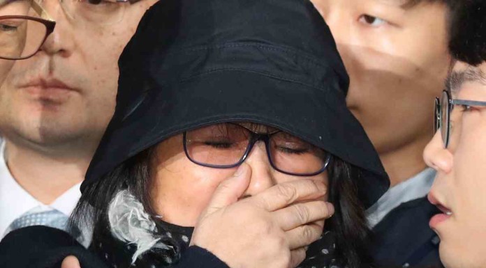 Aides to Korean ‘Rasputin’ testify to her power