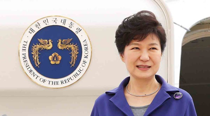 Puppies, lip balm and drama at S Korea scandal hearing