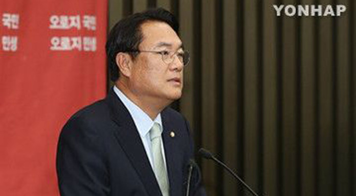 South Korea’s ruling party on verge of breakup