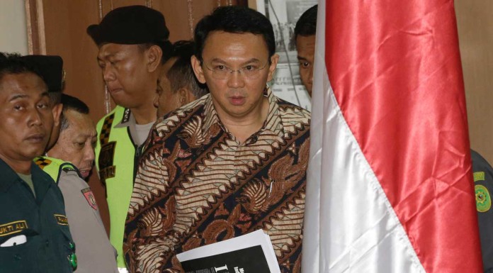 80 lawyers to accompany Ahok in blasphemy trial