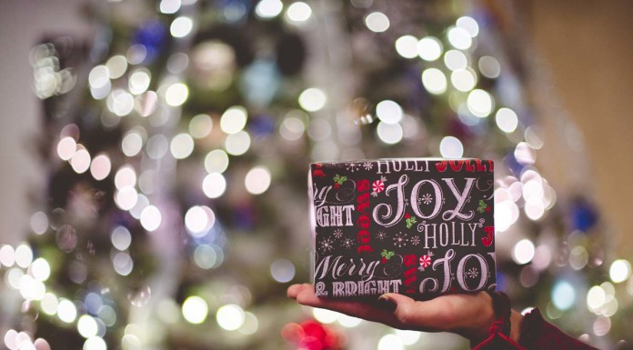 6 ways to spread the Christmas cheer this year