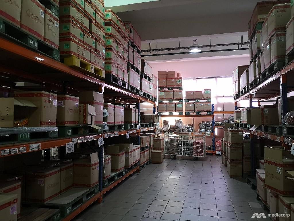 Warehouse of Camel nuts manufacturer