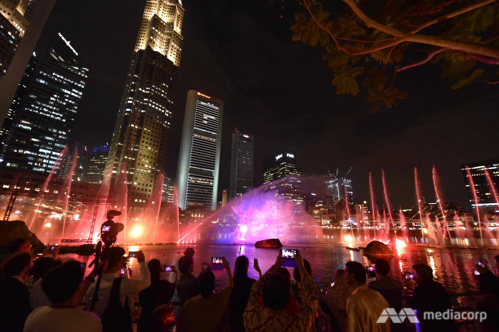 Singapore Bicentennial i Light display