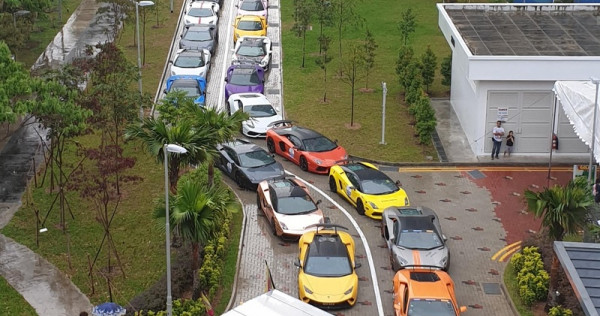 191007_lambo_reddit.jpg