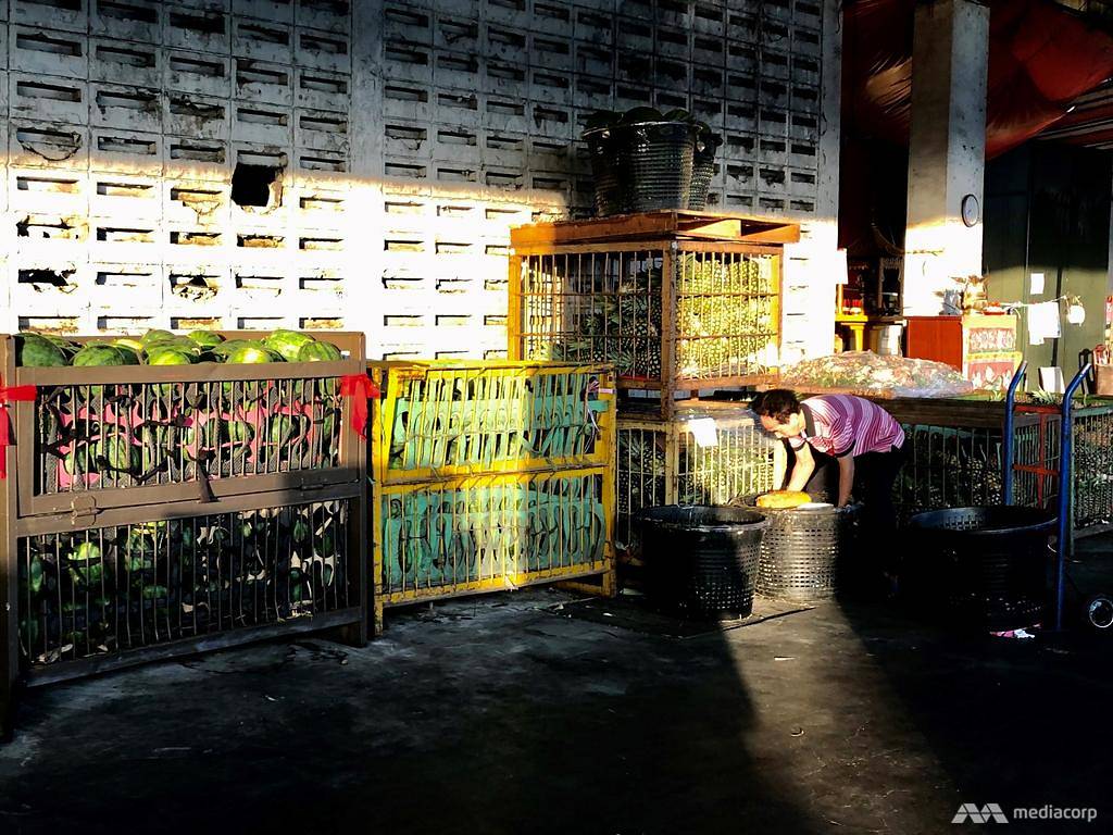 Suppliers of fresh produce at Pasir Panjang Wholesale Centre