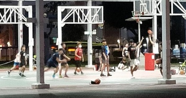 20200720_studentsplayingbb_tnp.jpg